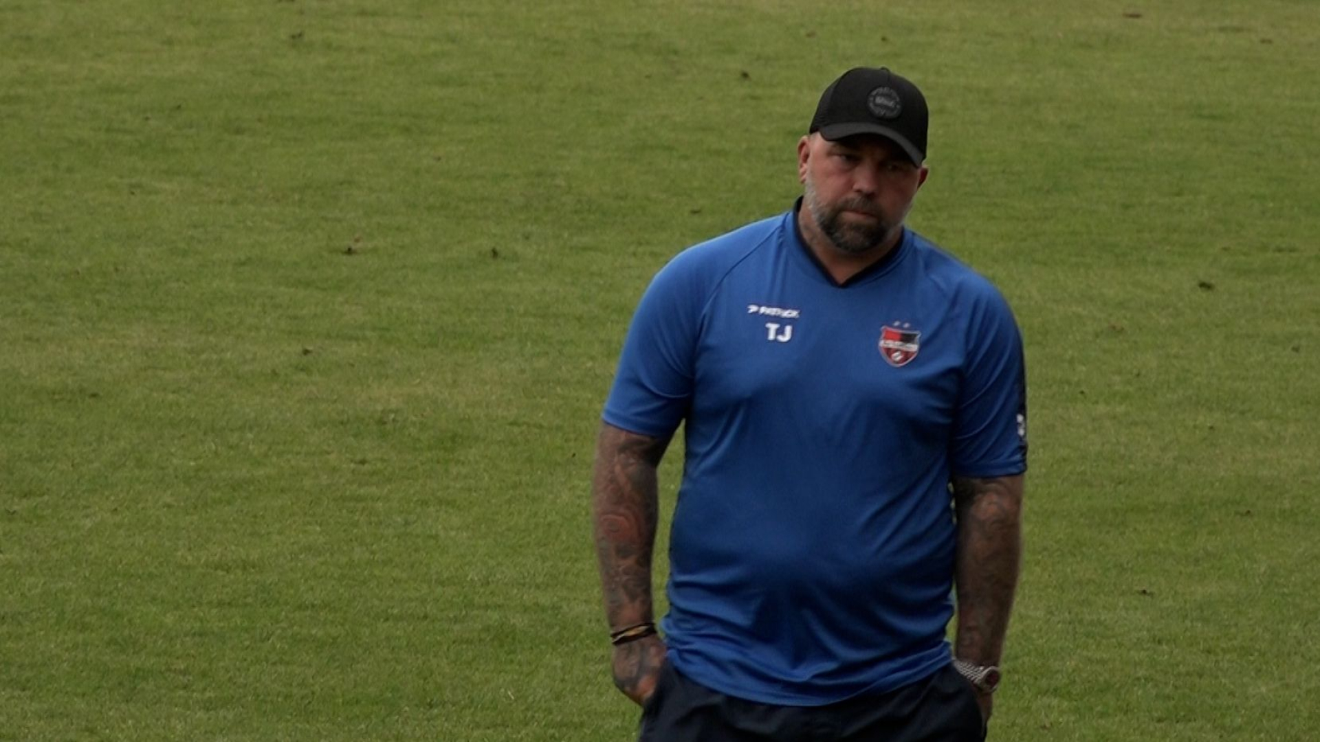 Theo Janssen geniet van debuut als trainer: 'Ik durf op de aanval te spelen'