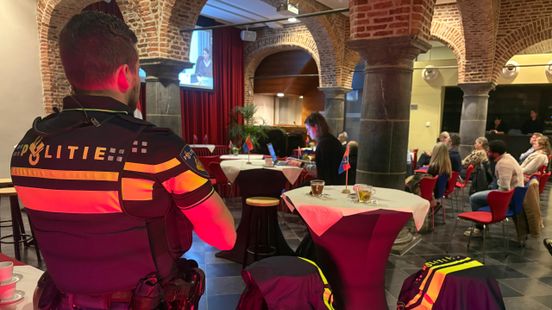 Veel beveiliging en weinig publiek bij beladen raadsvergadering over azc in Venlo Nieuws