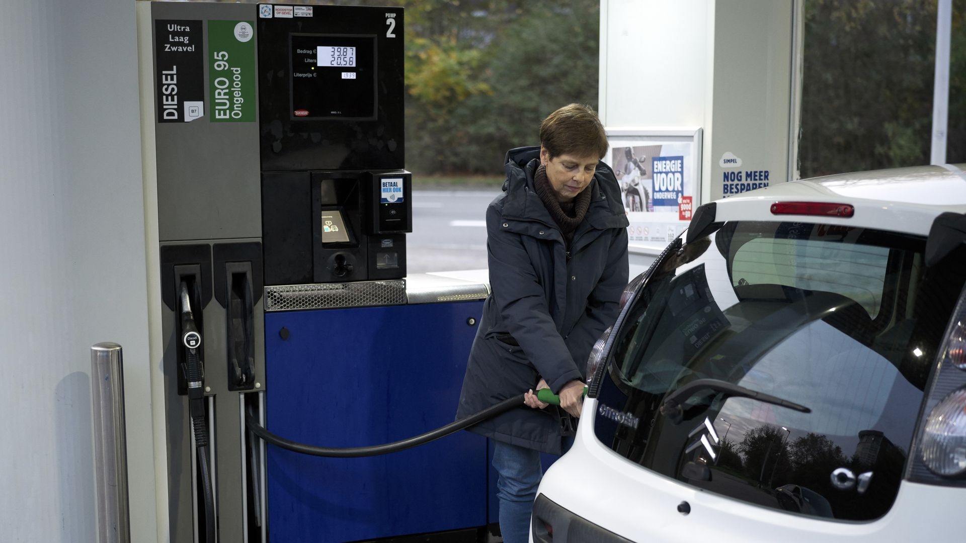 2 Euro Voor Een Liter Benzine? Hier Tank Je Goedkoper - Omroep Gelderland