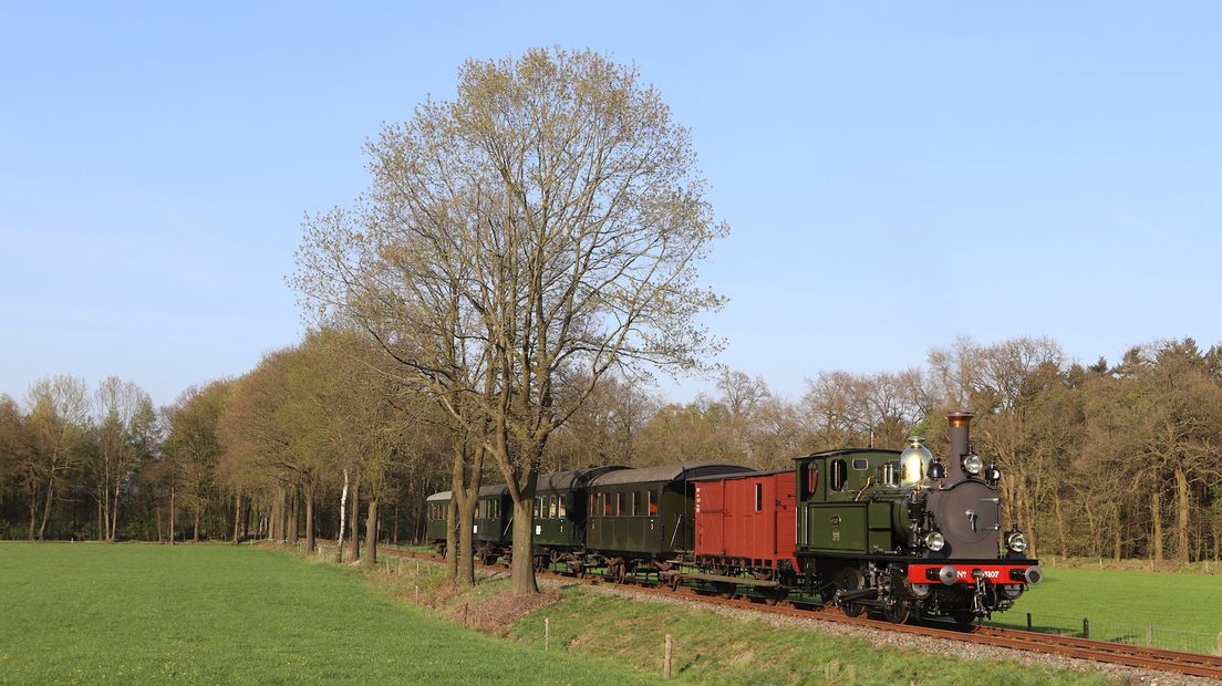 'De Kikker' rijdt sinds donderdagmiddag weer over het spoorlijntje tussen Haaksbergen en Boekelo