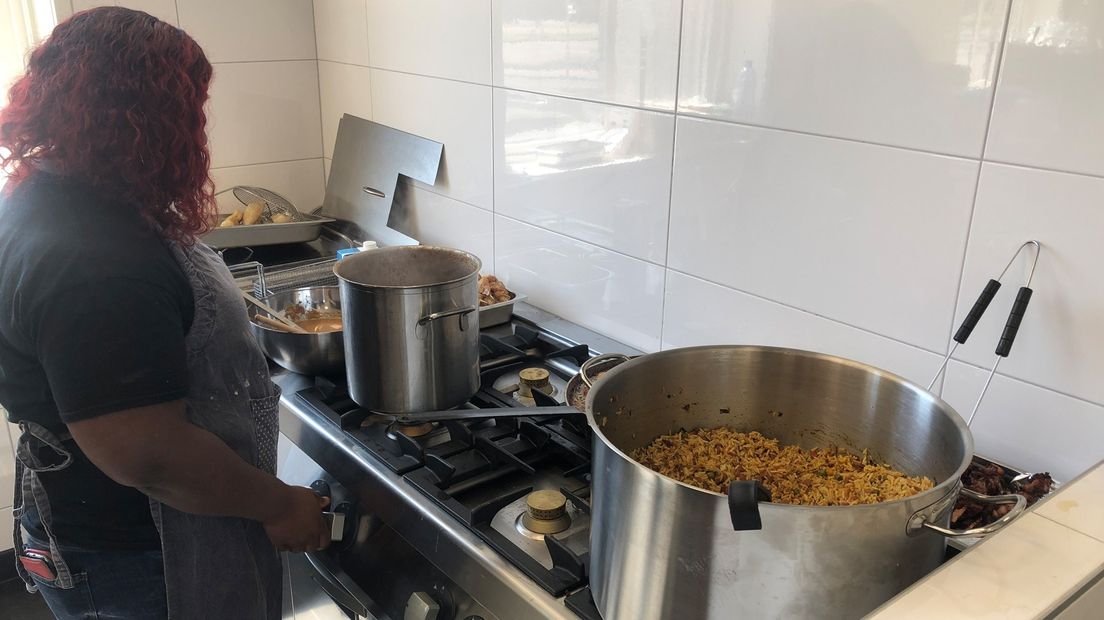 De keuken van Mothers United tijdens het proefdraaien in 2018