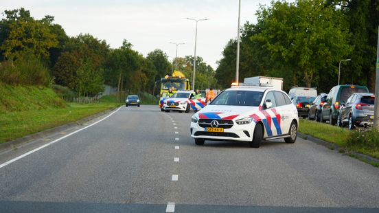 File na ongeluk in spoortunnel aan de Zwolse Ceintuurbaan. File na ongeluk in spoortunnel aan de Zwolse Ceintuurbaan.