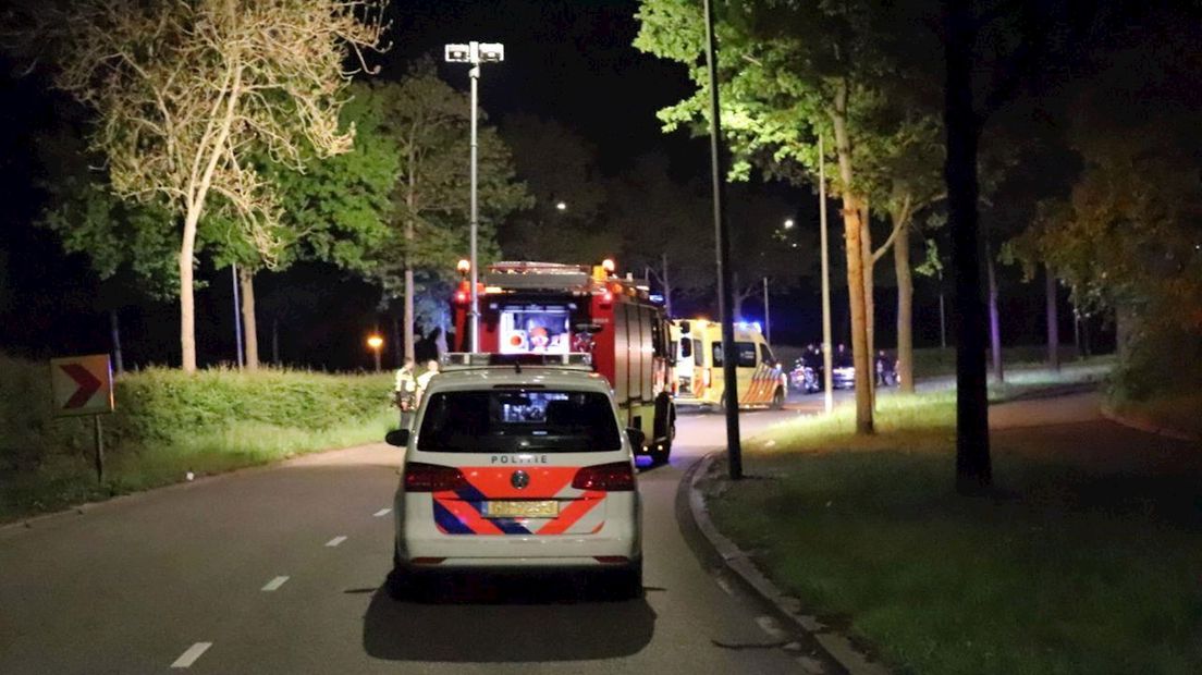 Motorrijder met spoed naar het ziekenhuis na val in Zwolle