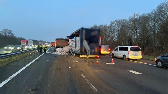 Ellende op A1 na ongevallen met vrachtwagens