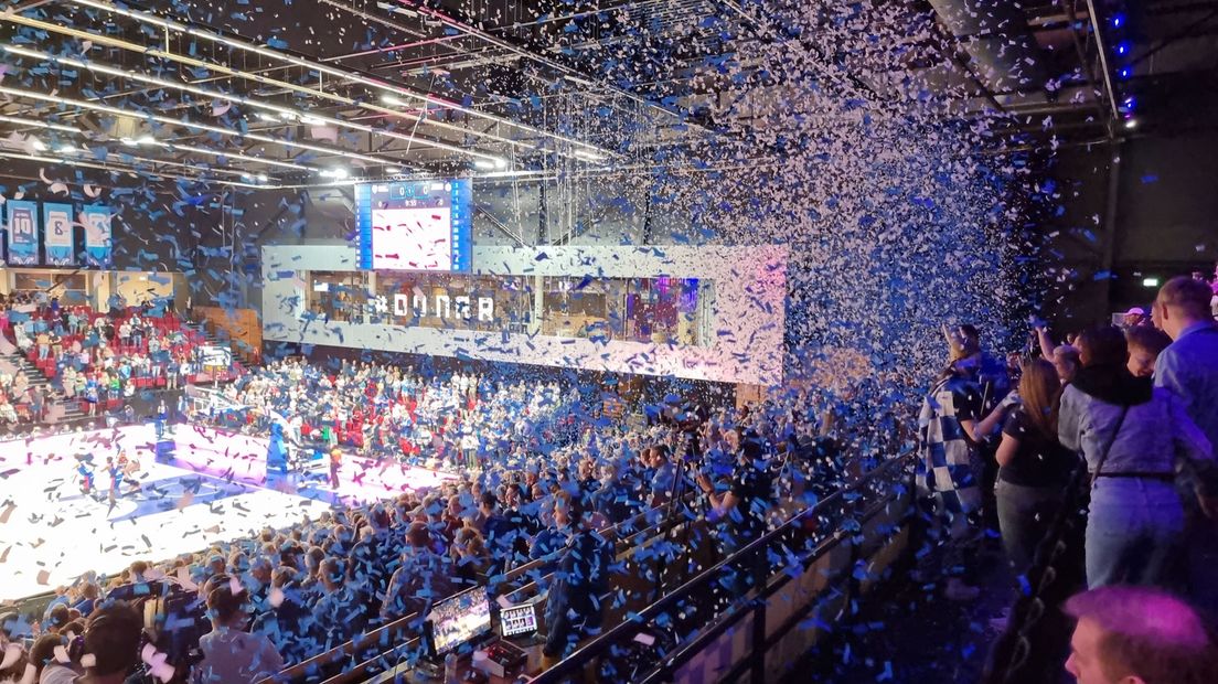 Donar-Den Bosch begon met een indrukwekkende sfeeractie