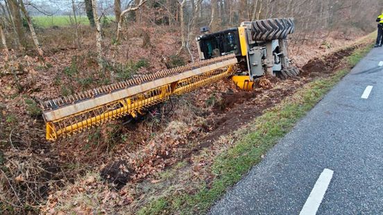 Kraan valt om • bestelbussen botsen