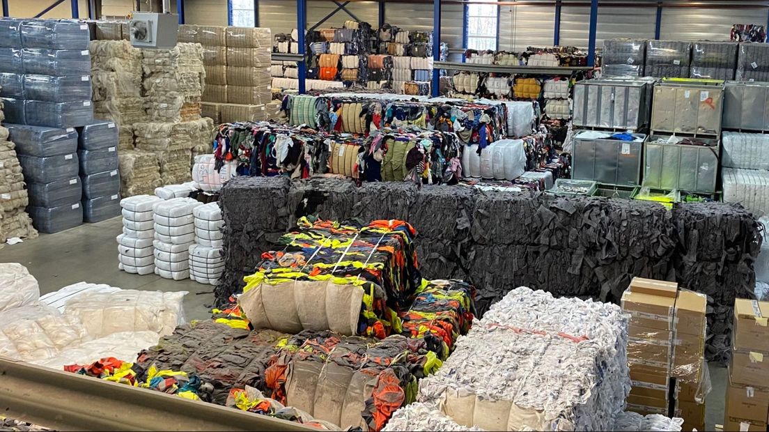 De opslag met gebruikt textiel bij Frankenhuis