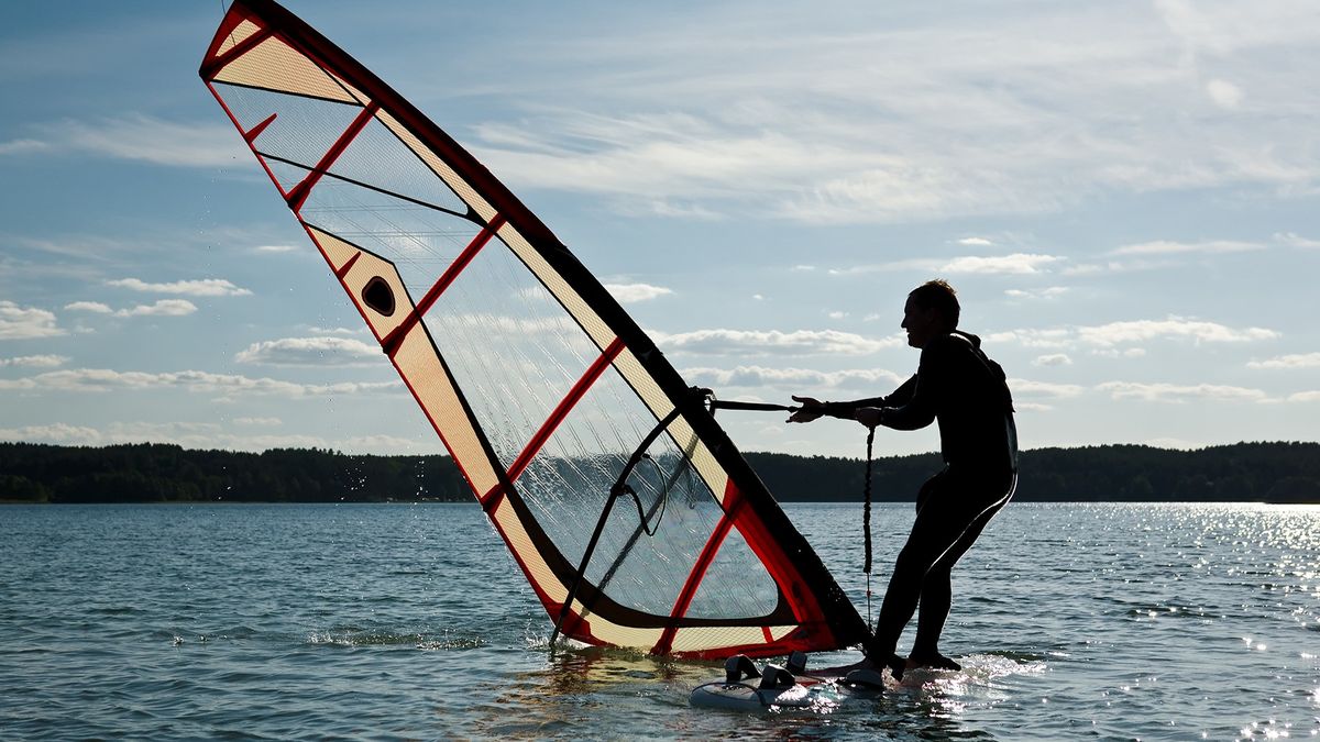 Windsurfers bang om Kornwerderzand kwijt te raken aan kitesurfers