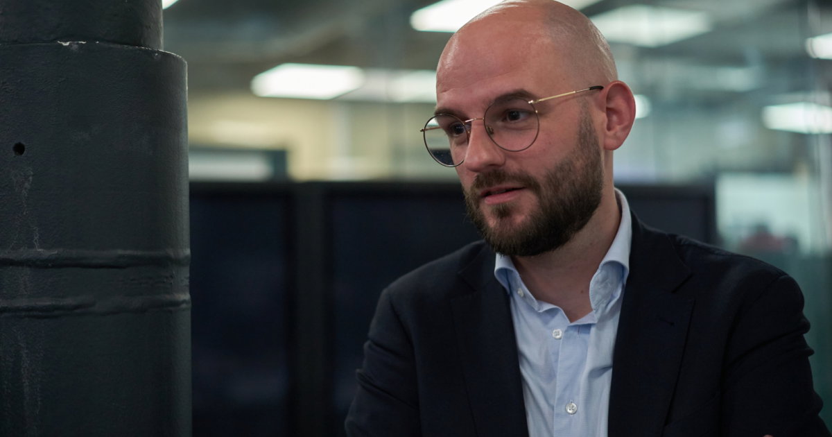 Wethouder Vedder van Enschede moet deel salaris inleveren vanwege bijbaan
