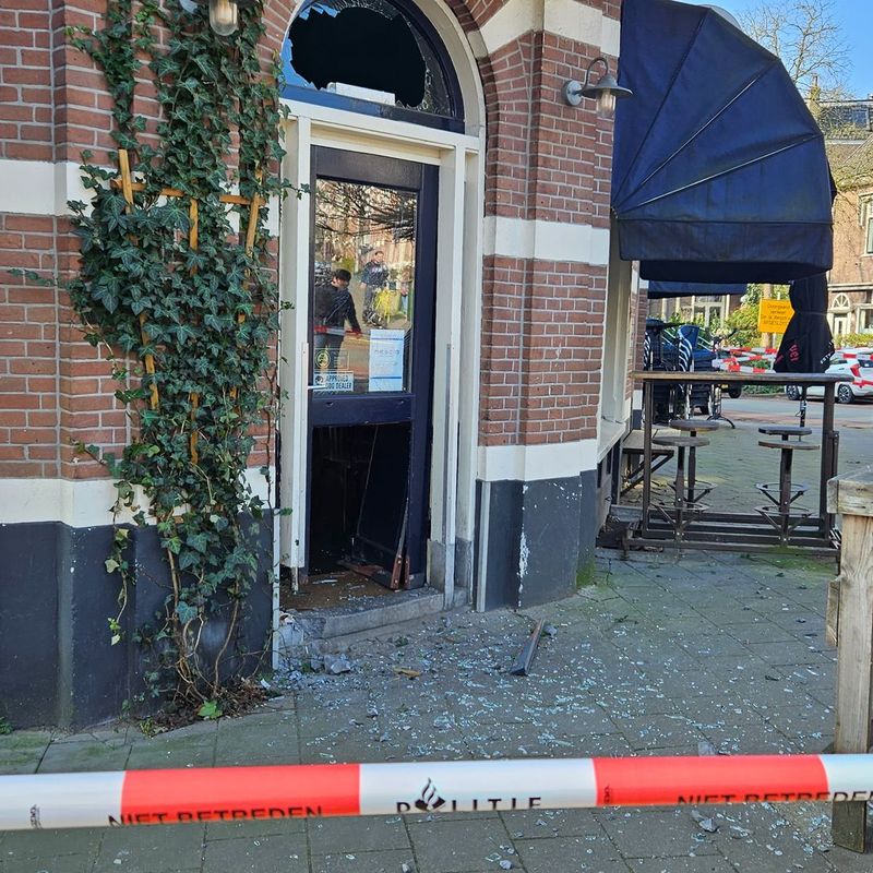 Grond trilt door explosie bij café 