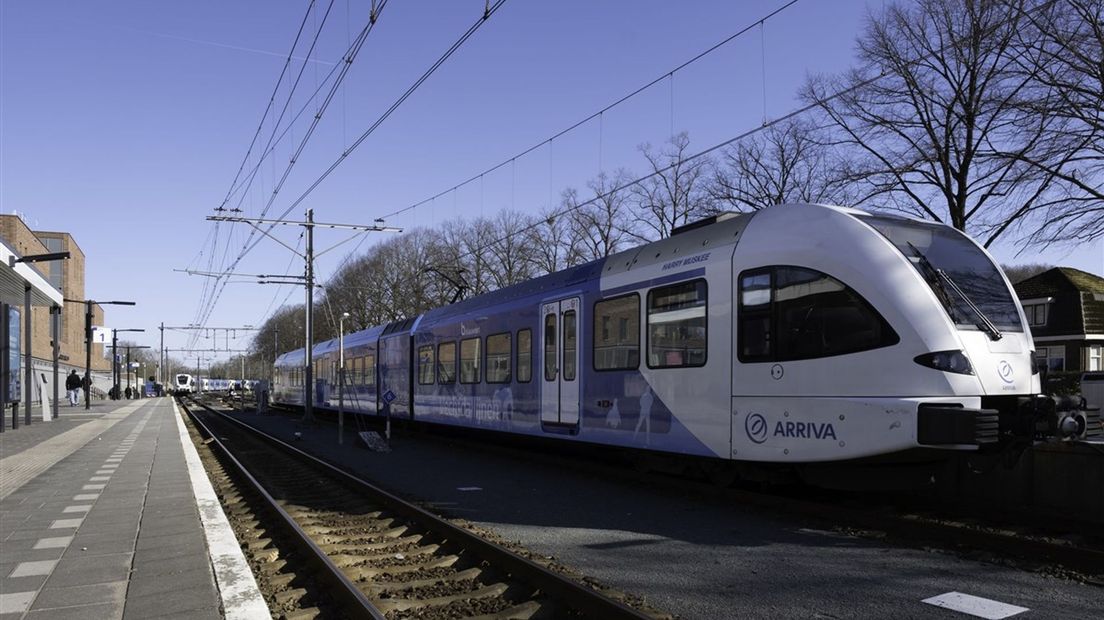 Arriva breidt het aantal treinen in de spits op de Vechtdallijnen uit in de nieuwe dienstregeling