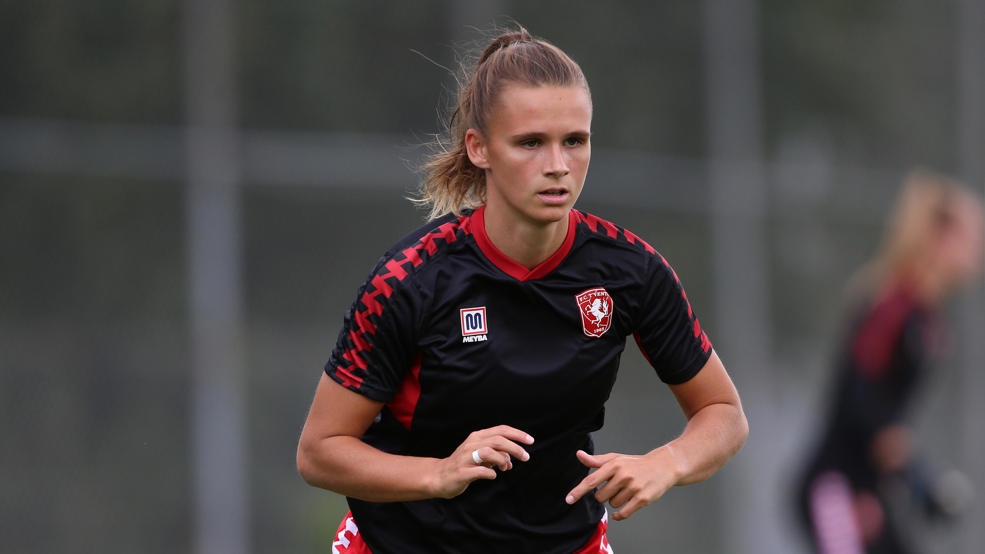 Kerstin Casparij in actie bij haar club FC Twente