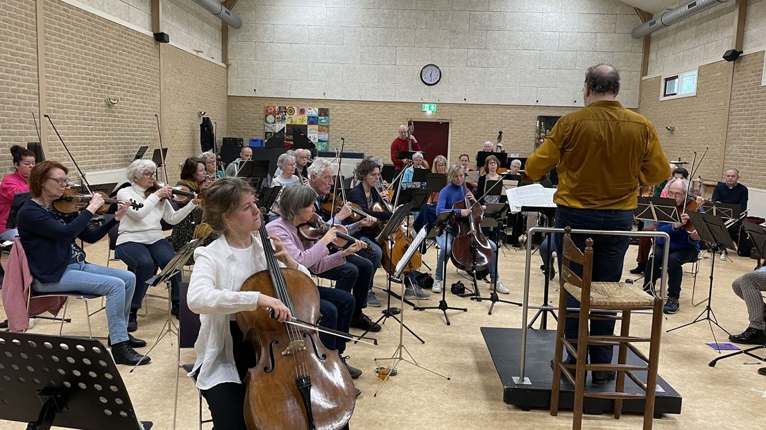 Mare Keja speelt samen met het Drents Symfonie Orkest