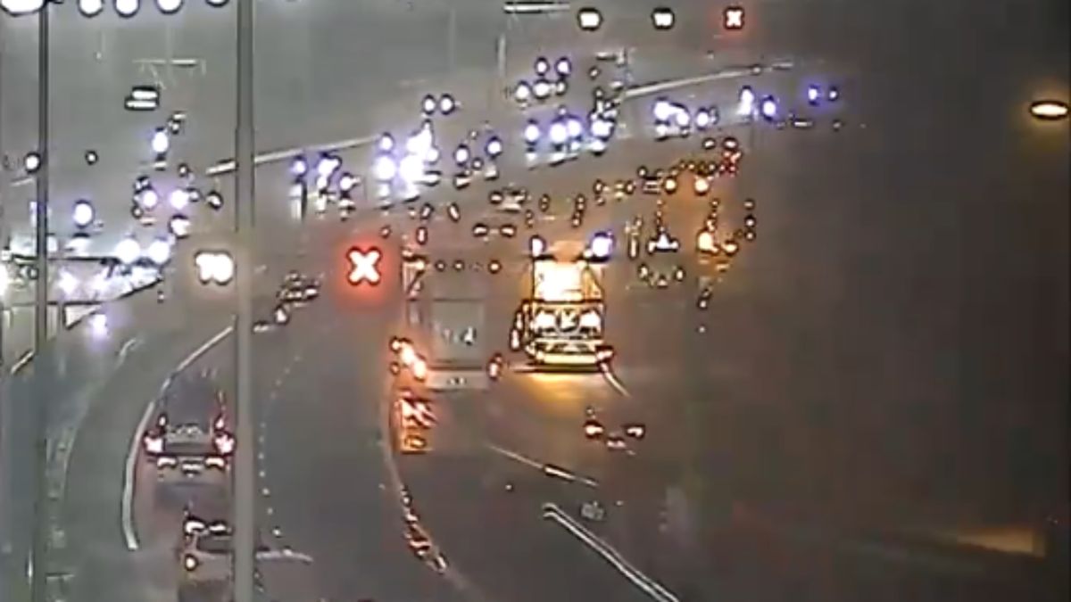 Vrachtwagen met pech veroorzaakt file op A12 bij Lunetten