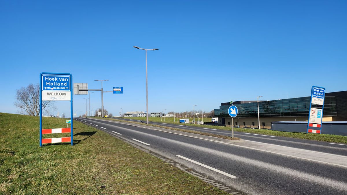 Hardrijder scheurt met ruim 100 kilometer per uur over N223