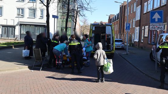 Vrouw gewond na aanrijding. Vrouw gewond na aanrijding.