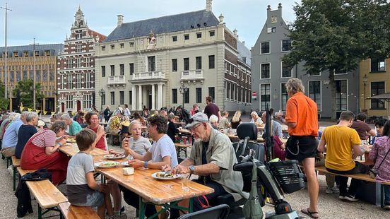 Wortels met een 'cosmetische afwijking': 150 gasten proeven weggegooid eten Home