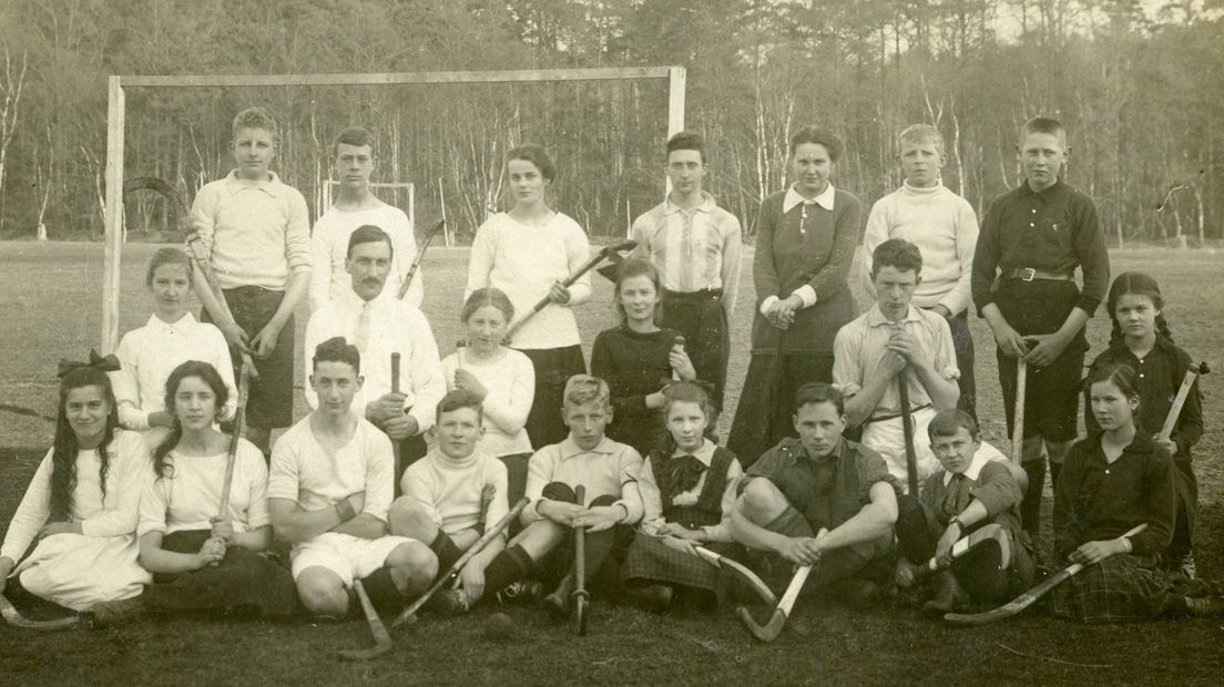 In 1920 ontstond het eerste gemengde team. (Rechten: HVA)