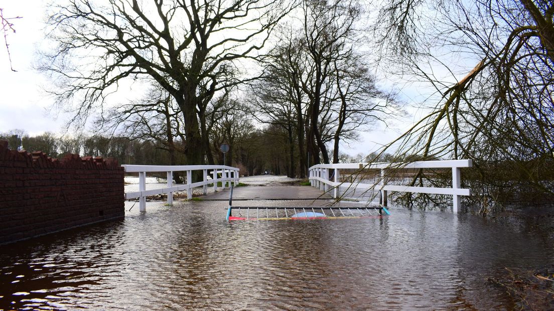 hoog water bij Zuidlaren