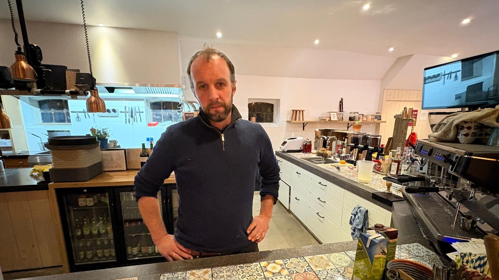 Boer Bartele moat fan gemeente ophâlde mei winkel en restaurant: "Binne der kapot fan"