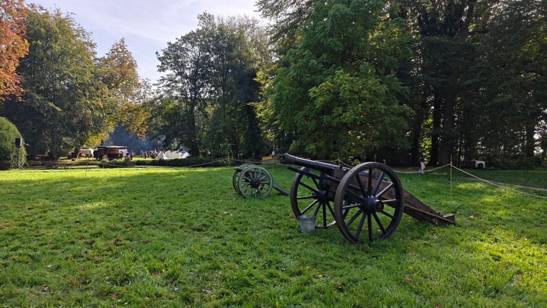 Kanonnen in het kampement