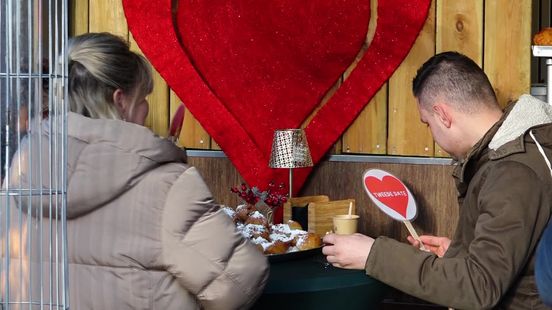 Op eerste date bij de oliebollenkraam