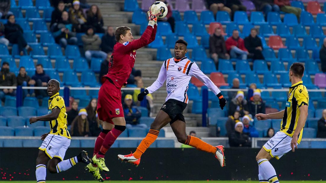 Gevaar van Jodan Boys voor het doel van Vitesse 