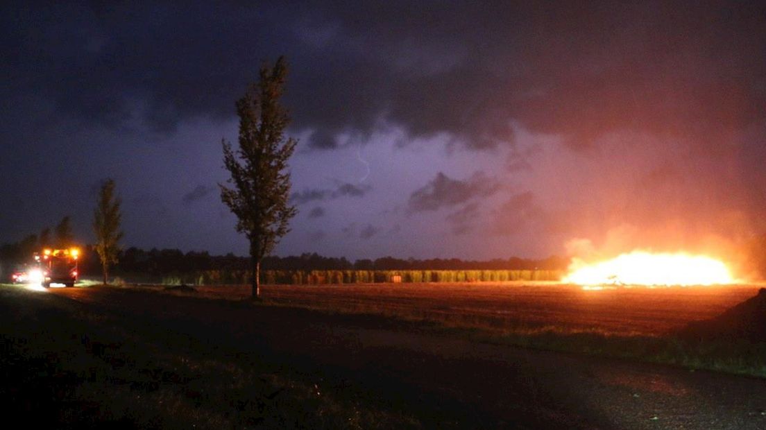Paasvuur in Saasveld in brand