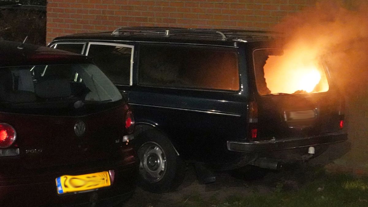 Veel schade aan auto na nieuwe autobrand in Assen