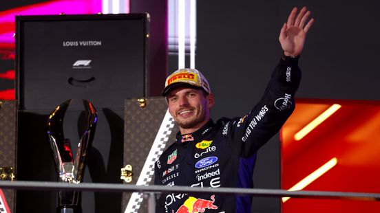 Verstappen beleeft in Singapore ouderwets weekend: 'Mag het een keer?' Nieuws