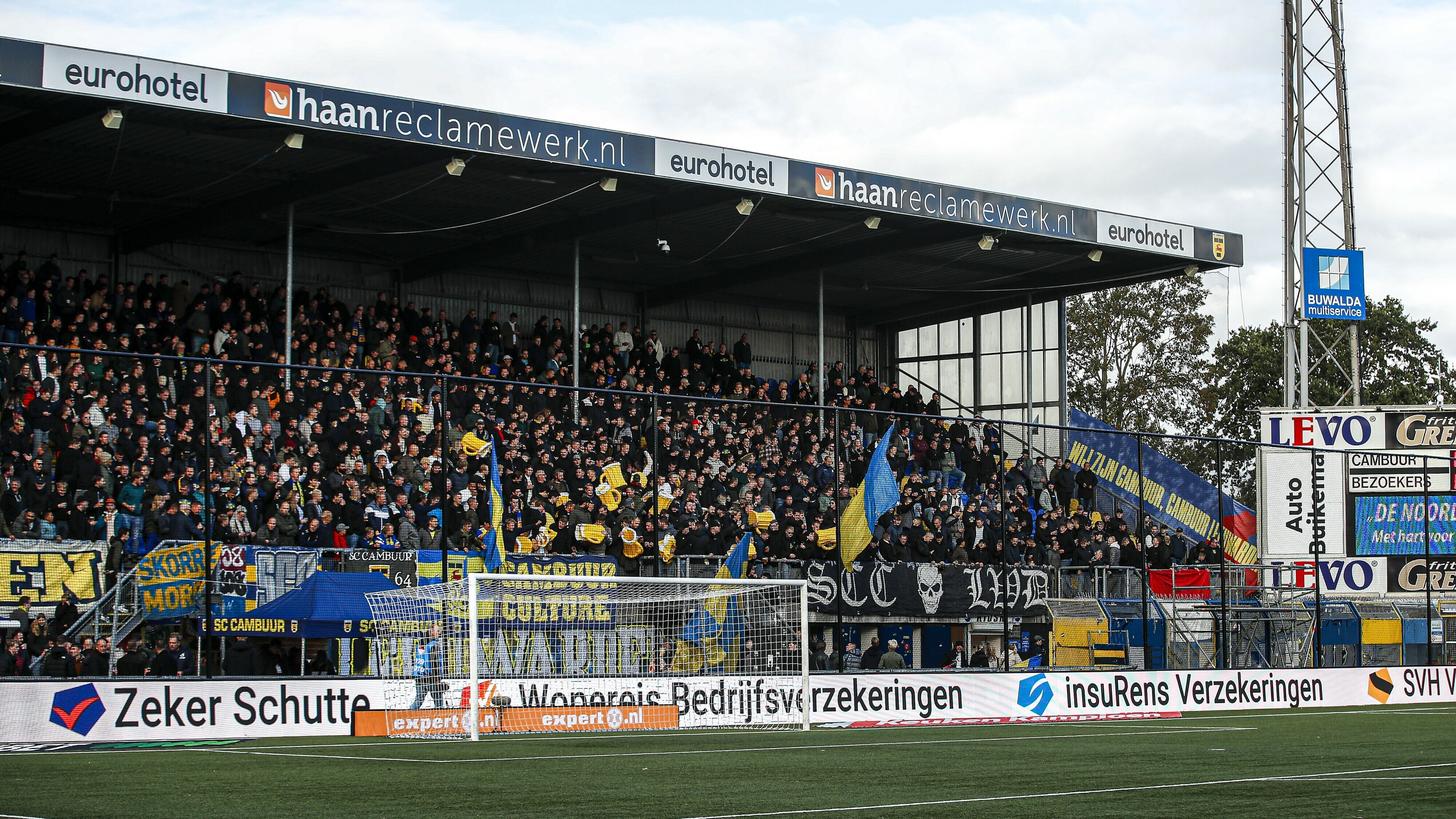 Een wedstrijd in het Cambuurstadion