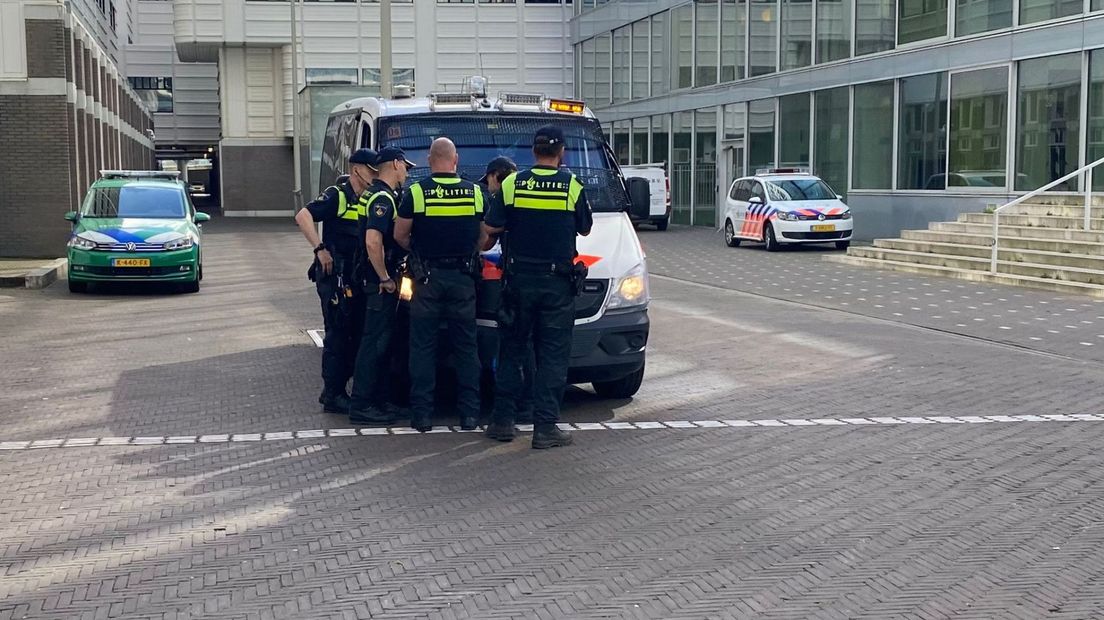 Politie bij de Tweede Kamer