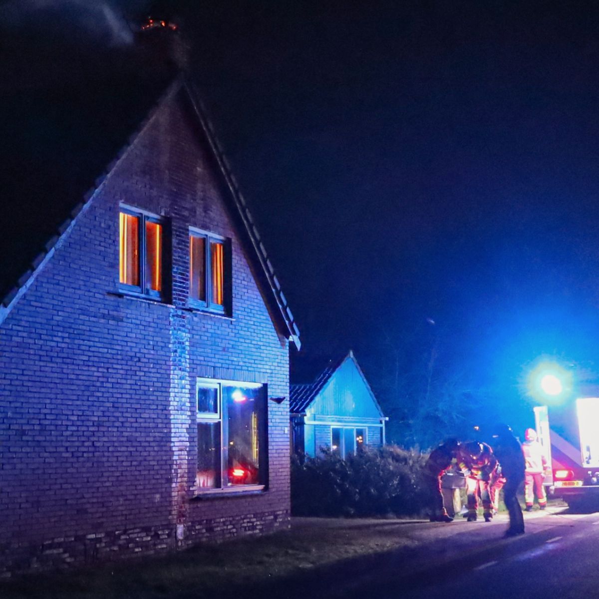 112 nieuws woensdag 12 maart schoorsteenbrand in de wilp bestelbus