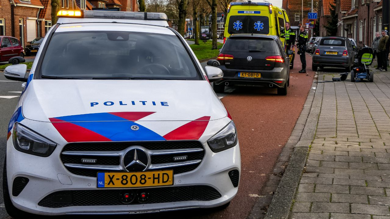Uur vertraging door ongeval A12 bij Veenendaal | Woningbrand Driebergen, 5 mensen naar het ziekenhuis.