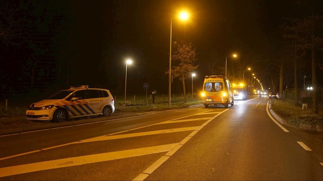 Fietser ernstig gewond na aanrijding in Deventer