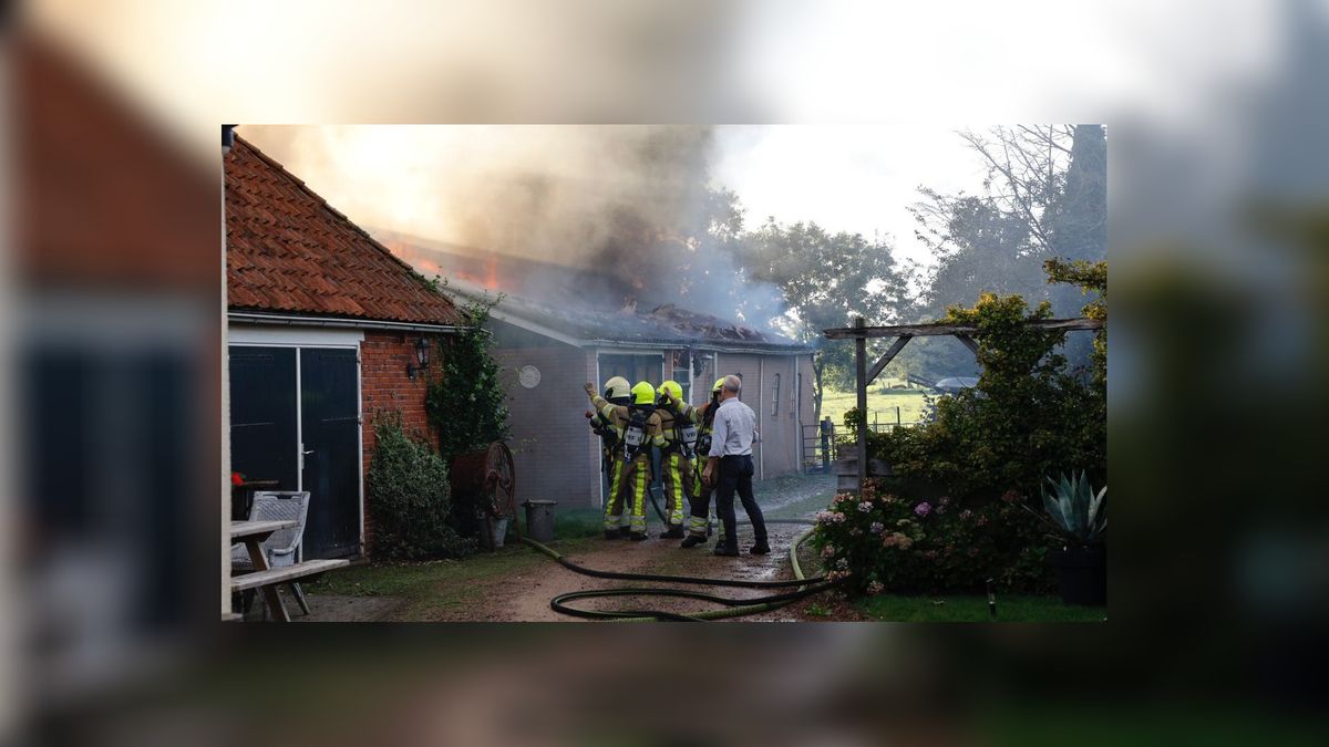 Veel rookontwikkeling bij brand in schuur Wijnjewoude
