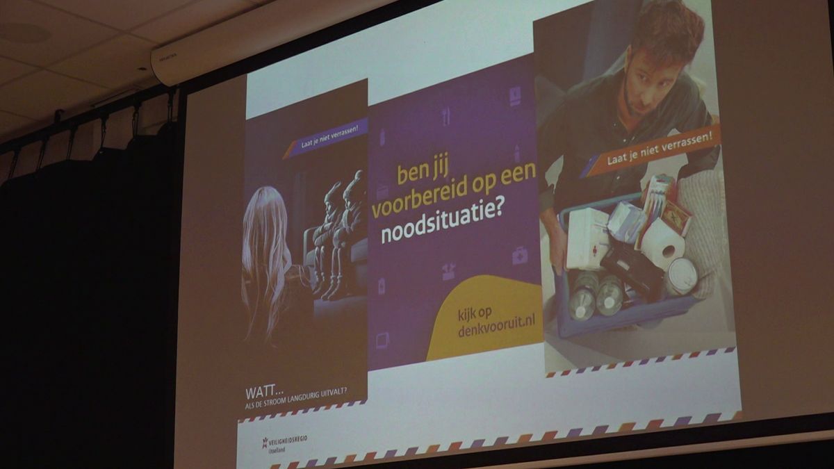 Oefenen met noodsteunpunt in Zalk: 'Plek waar je terecht kunt in geval van nood'