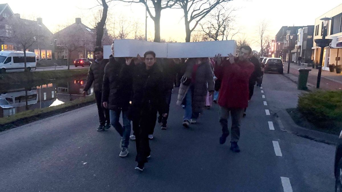 Geen tekort aan kruisdragers in Musselkanaal: 'Dit is eigenlijk de echte Passion'