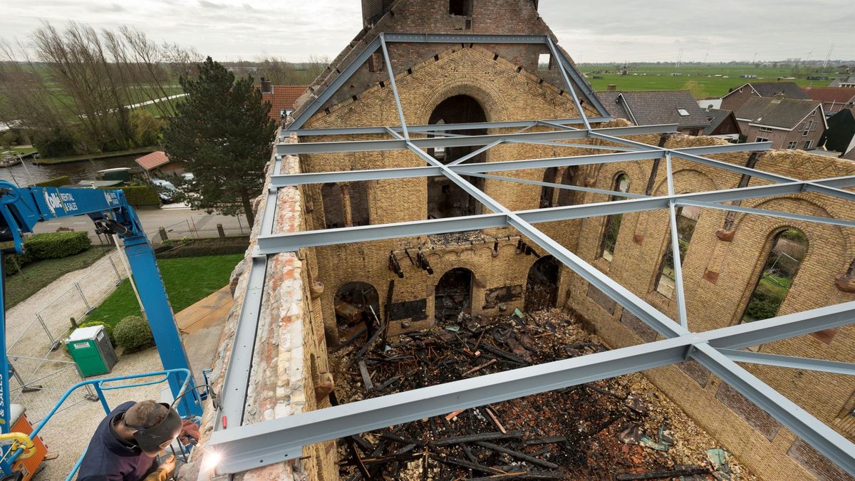 Pastorie afgebrande kerk Hoogmade weer in gebruik