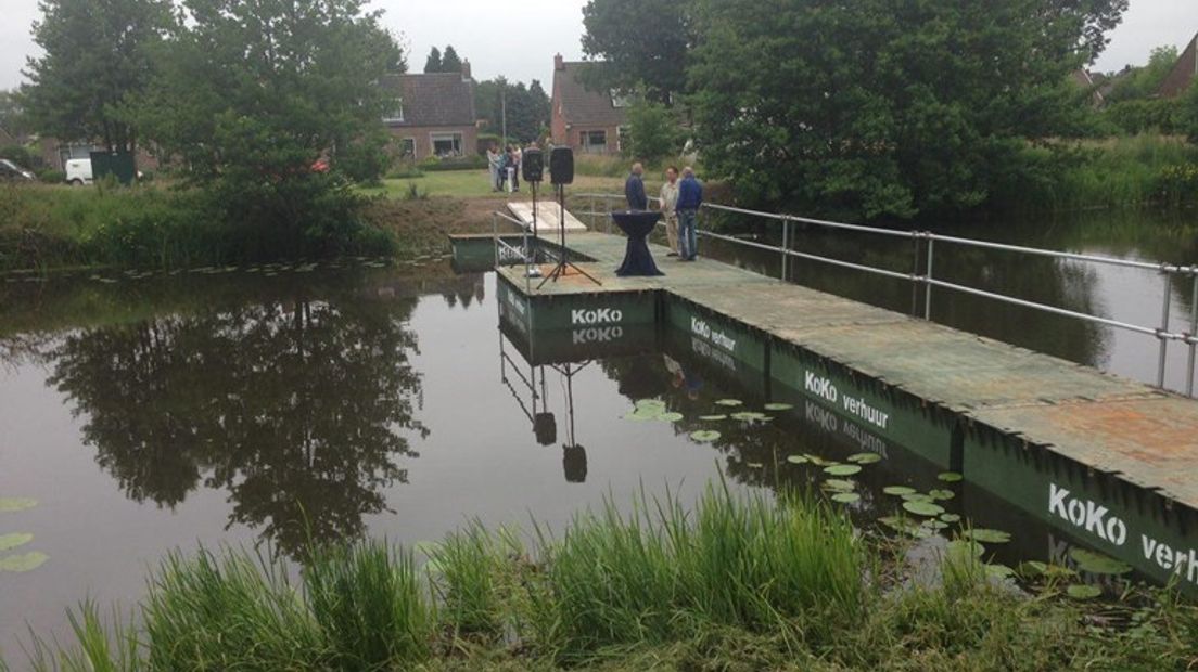 Op deze plek in de haven moet het nieuwe schoolgebouw komen. (Rechten: RTV Drenthe / Janet Oortwijn)