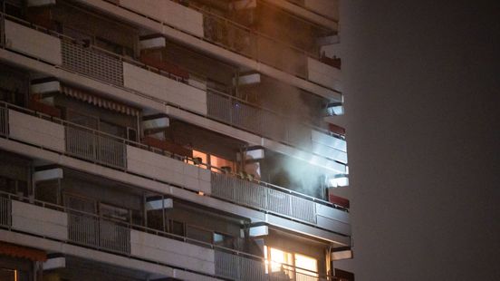 Brandweer redt vrouw uit brandende flat in Velp