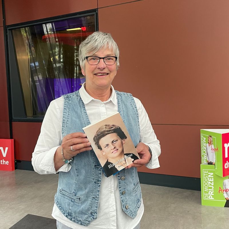 Van archiefkast tot roman, Binie Bos schreef een boek over haar oma en ...