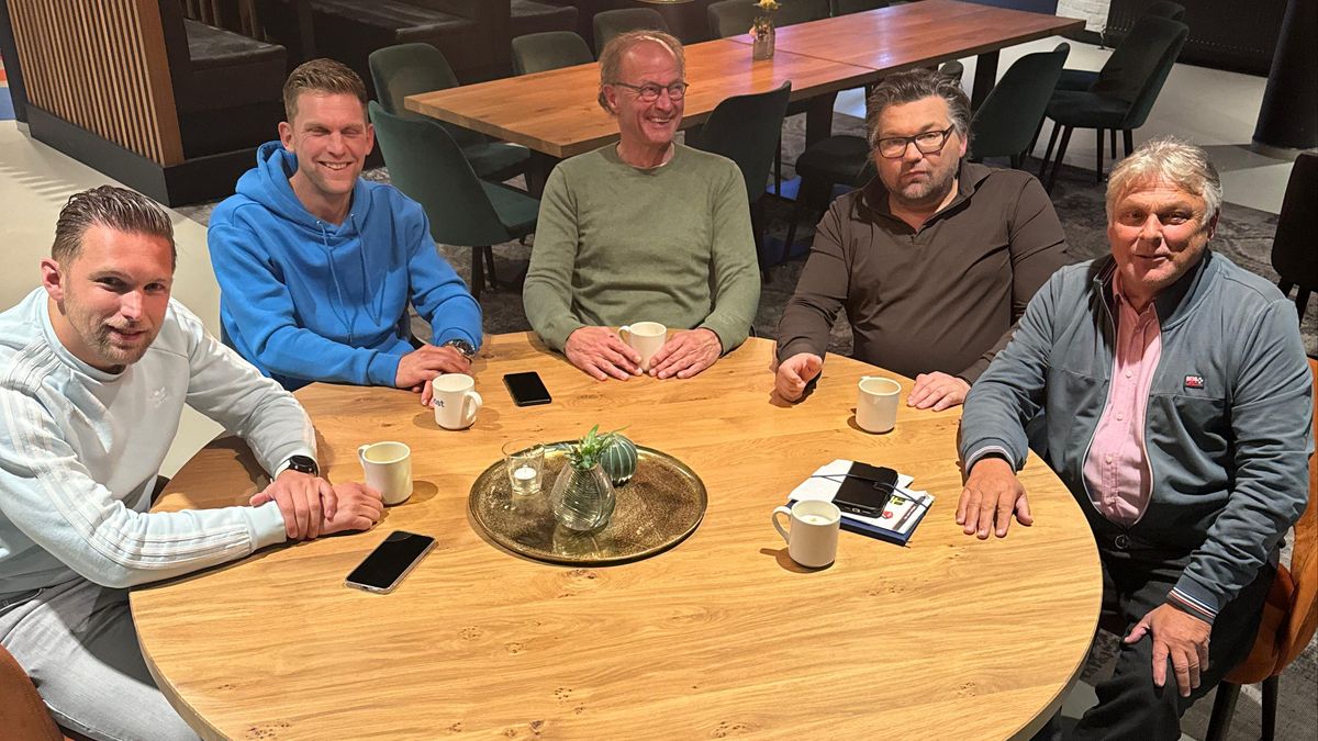 Amateurpodje: 'Onze vader hoopt op een gelijkspel en kijkt rustig hoe de wedstrijd verloopt'