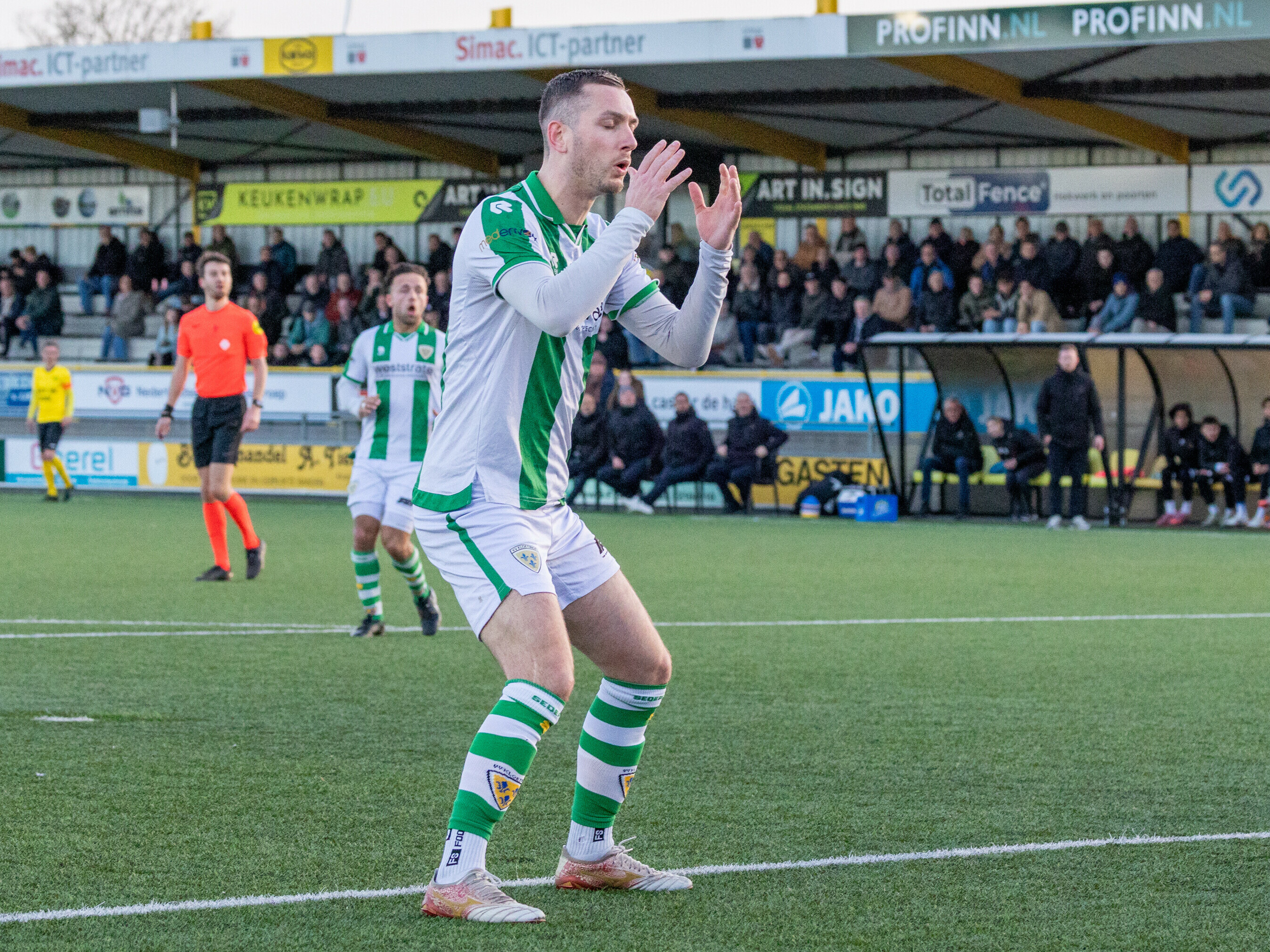 Kloetinge heeft het tegen UNA aan de stok met de arbitrage en blijft steken op één punt