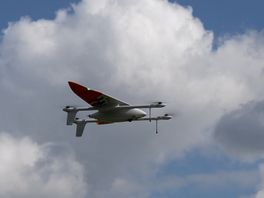Primeur in Twente: eerste automatische drone van de politie mag zelfstandig vliegen