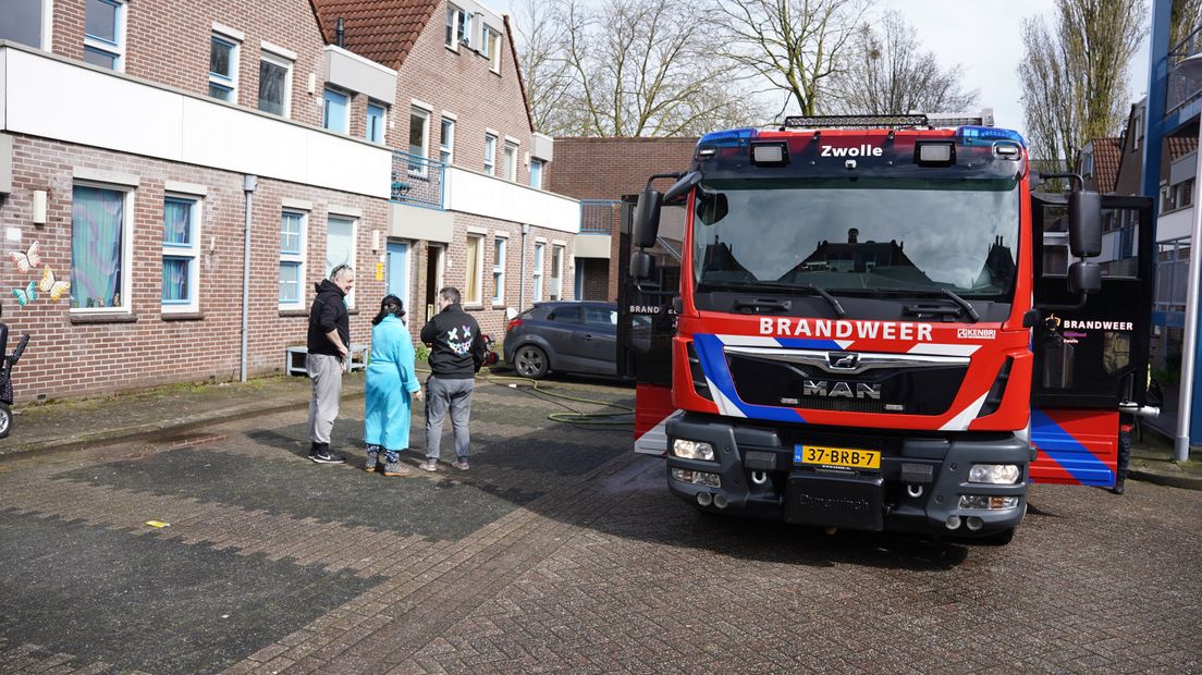 Brandweer Zwolle krijgt melding van brand in woning