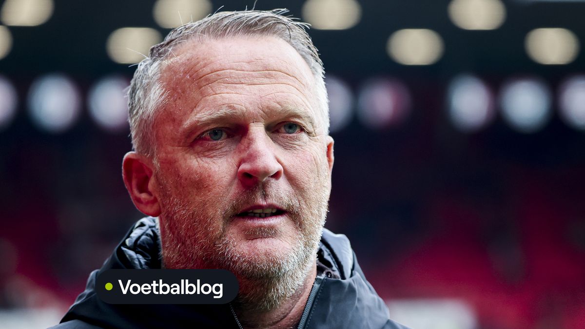 FC Twente-trainer John van den Brom verkozen tot Coach van de Maand februari