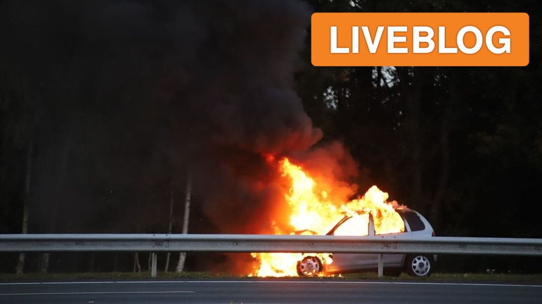 De autobrand woedde ter hoogte van Barneveld.