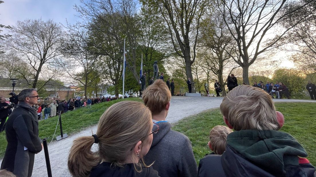 Ek yn de Ljouwerter Prinsetún waard in krâns lein