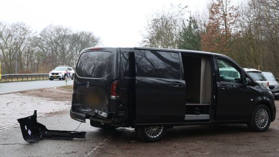 Rouwauto beschadigd • bedreiging tijdens hondenwandeling